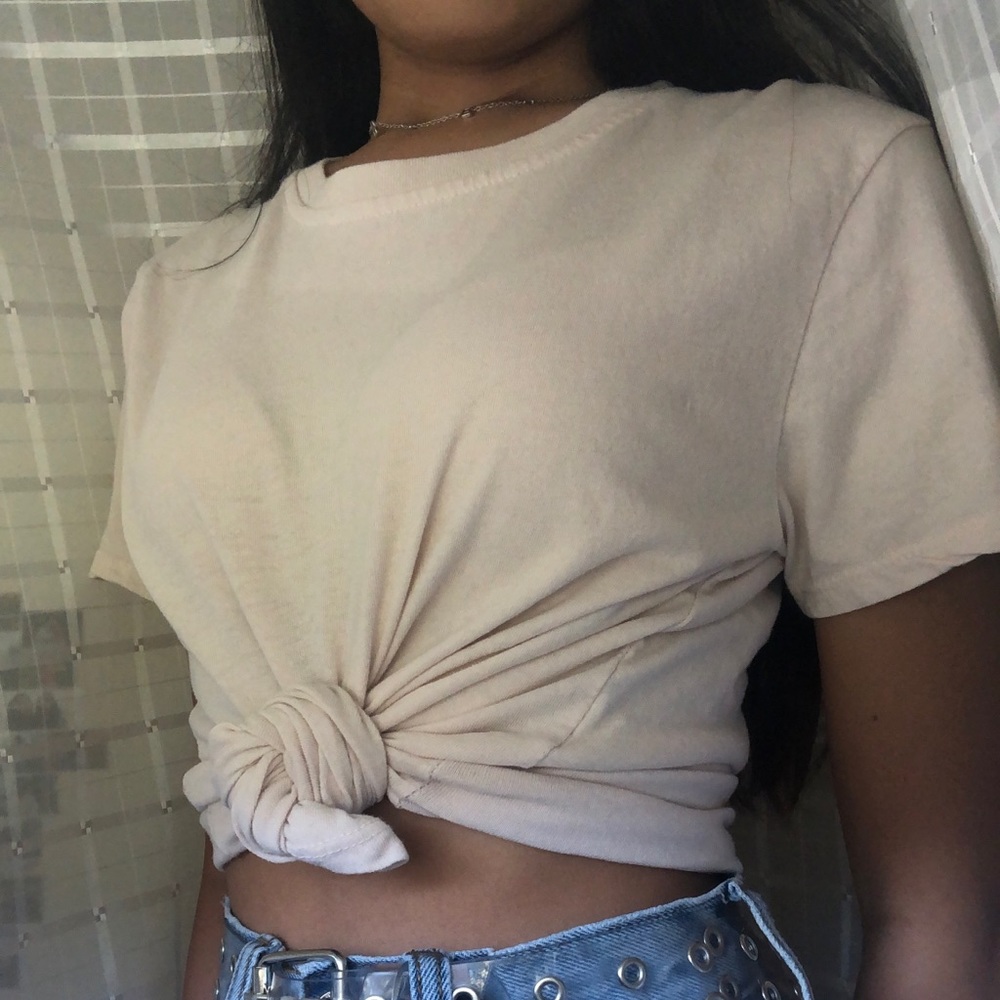 BRANDY MELVILLE LIGHT PINK TEE